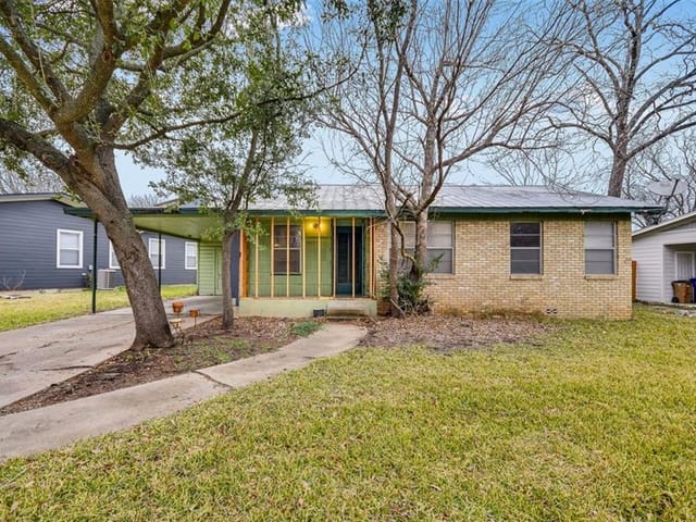 7506 Delafield Ln