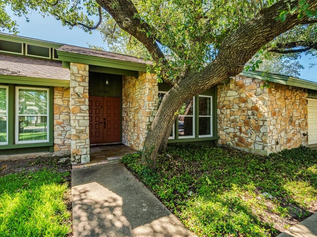 7507 Valburn Dr
