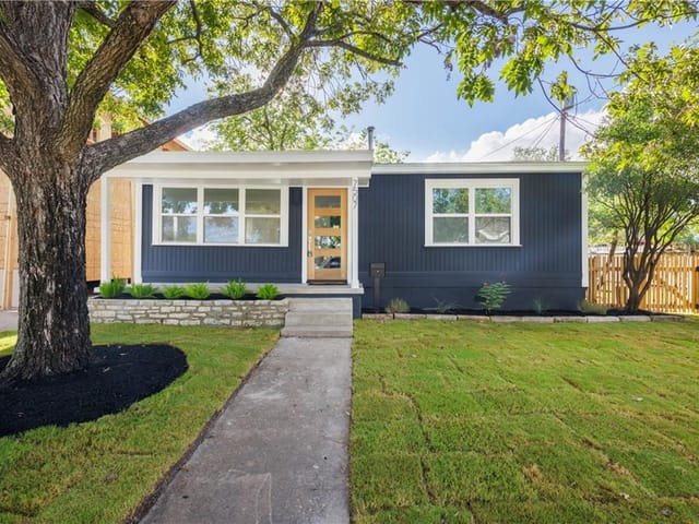 7507 Yates Ave