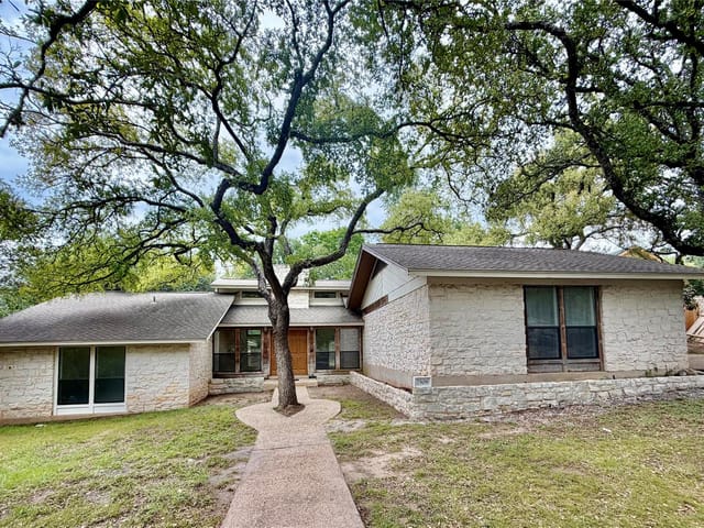 7509 Hart LN - property photo 1 - Luxury home in Northwest Hills Northwest Oaks, Austin, TX