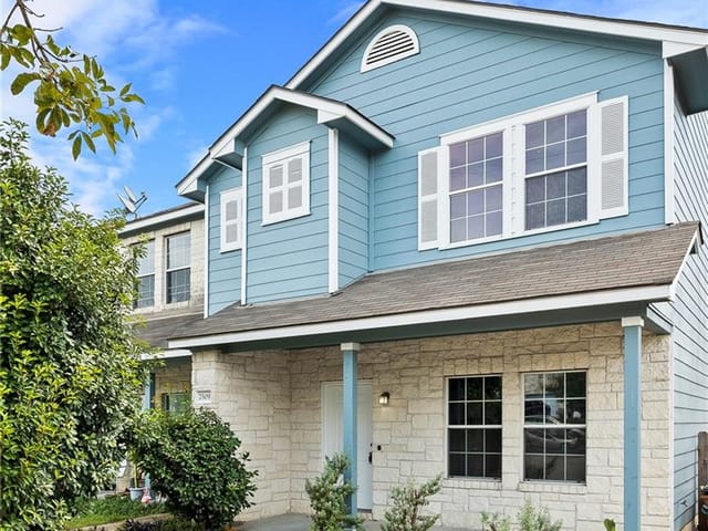 7509 Lazy Creek Dr