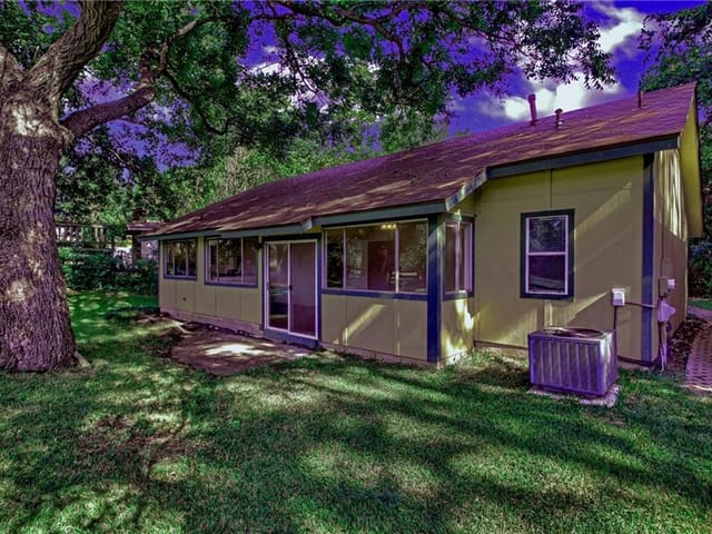 7511 Shadywood Dr