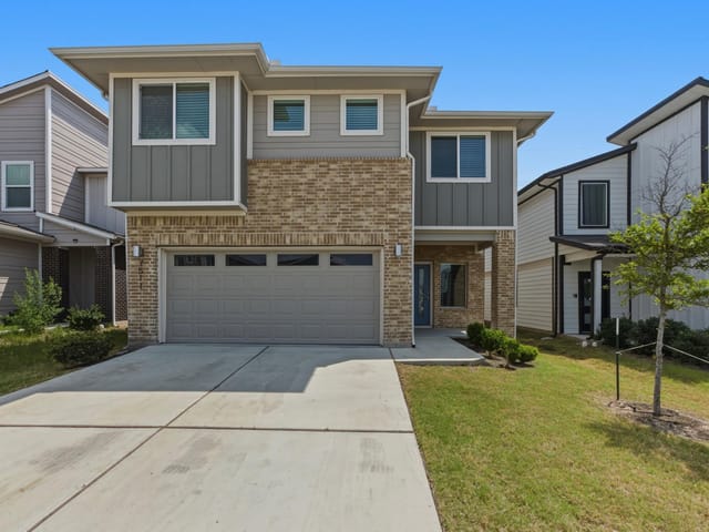 7511 Traylor Cv