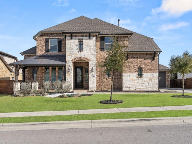 7513 Ecureil Dr