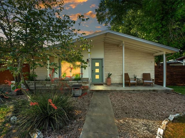 7513 Meadowview Ln