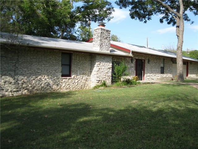 7513 Old Bee Caves RD