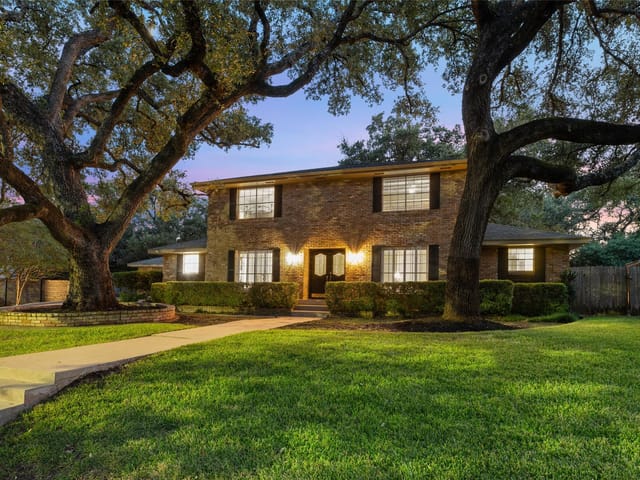 7513 Stonecliff Cir