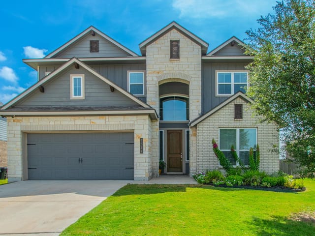 7514 Broadmoor CV