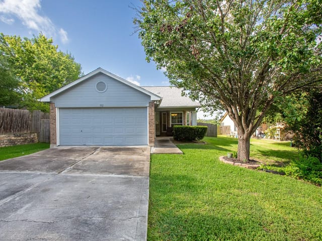 752 Faircrest DR