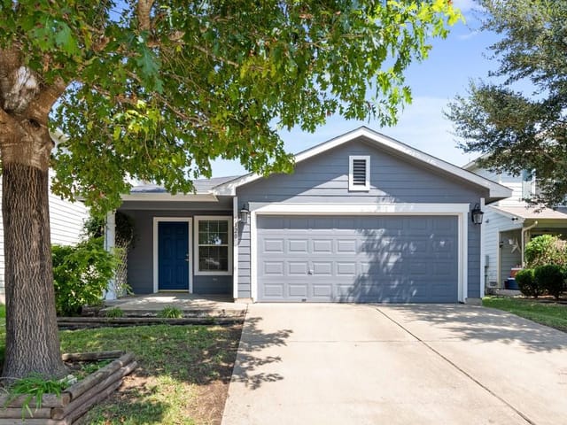 7520 Aspen Brook Dr