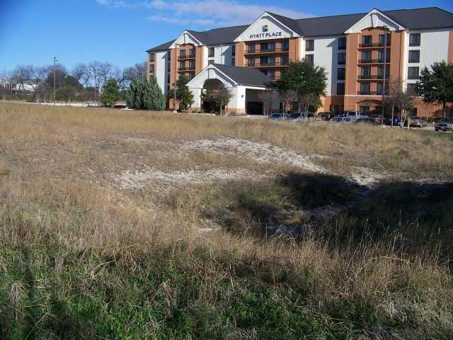 7522 N Interstate 35 Unit #D