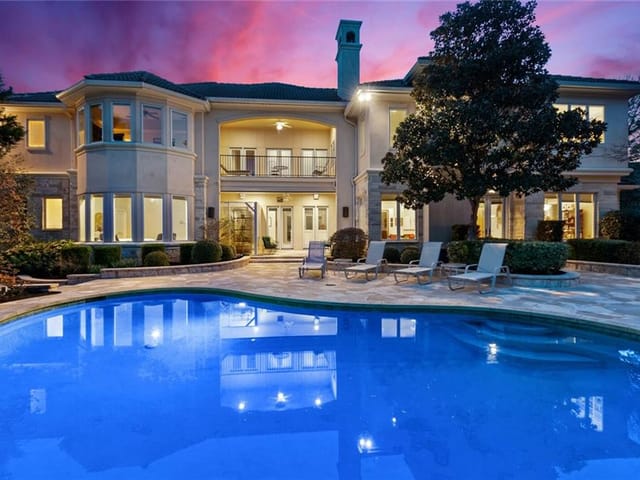 7600 Sandia Loop