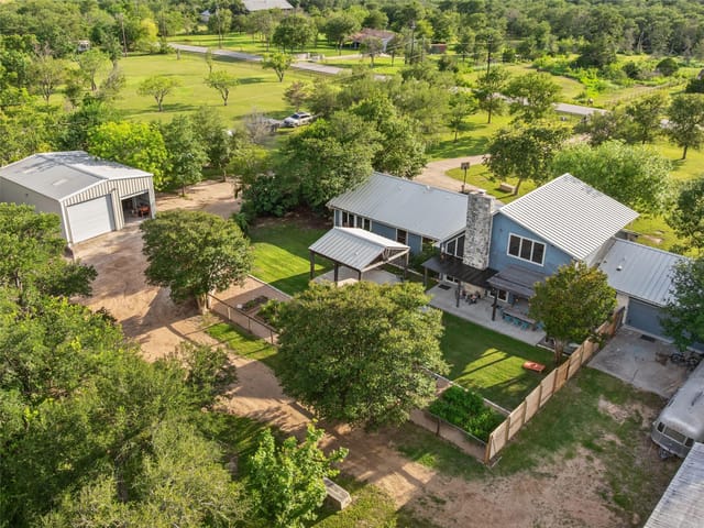 View 7601 Nez Perce TRCE in Hornsby Bend Sec 01 7601 Nez Perce TRCE - property photo 1 - Luxury home in Hornsby Bend Sec 01, Manor, TX