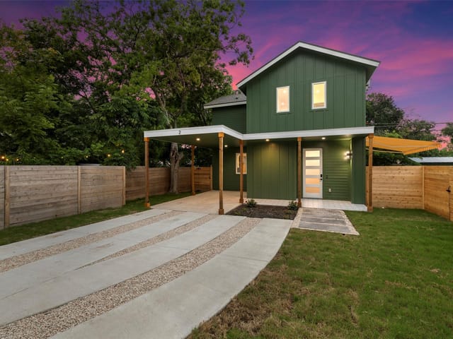 7603 Creston Ln Unit #2