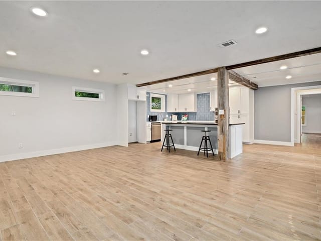 7603 Grover Ave