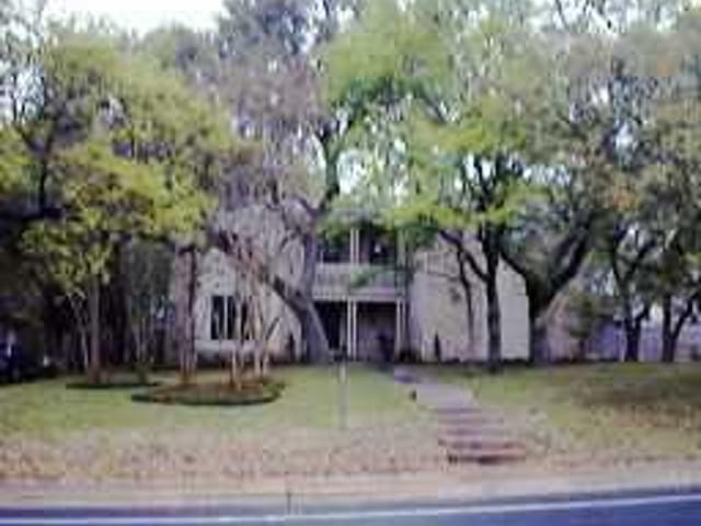 7604 MESA DR