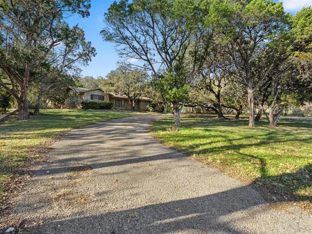 7606 Creekbluff Dr