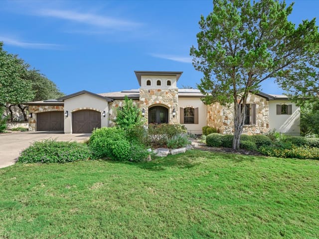 7608 Lazy River Cv