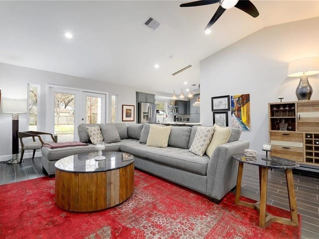 7608 Shoal Creek Blvd
