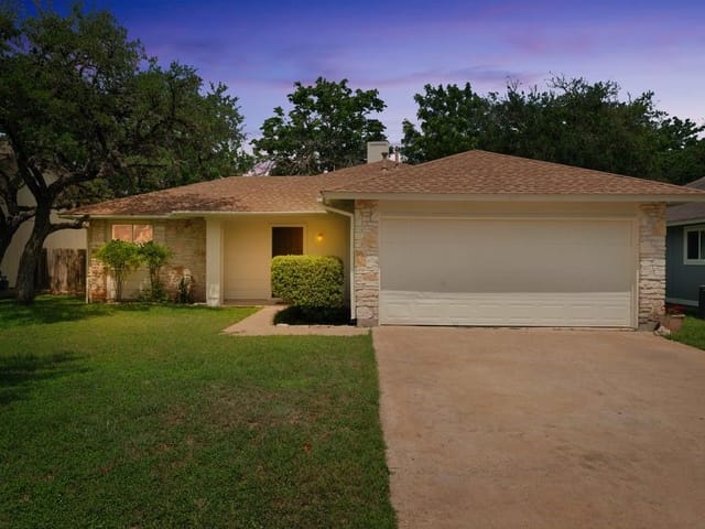 7609 Galliano Cir