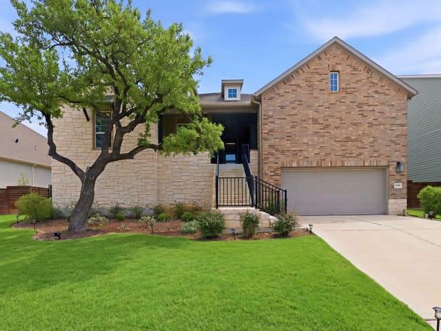 7609 Paruline Dr