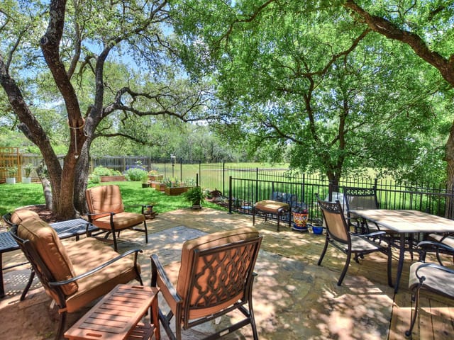 7610 Spanish Dove CT