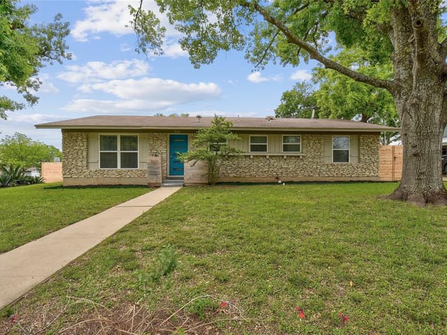 7611 Northcrest Blvd