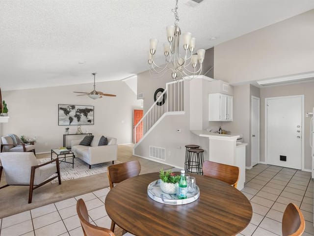 7612 Grovedale Trl