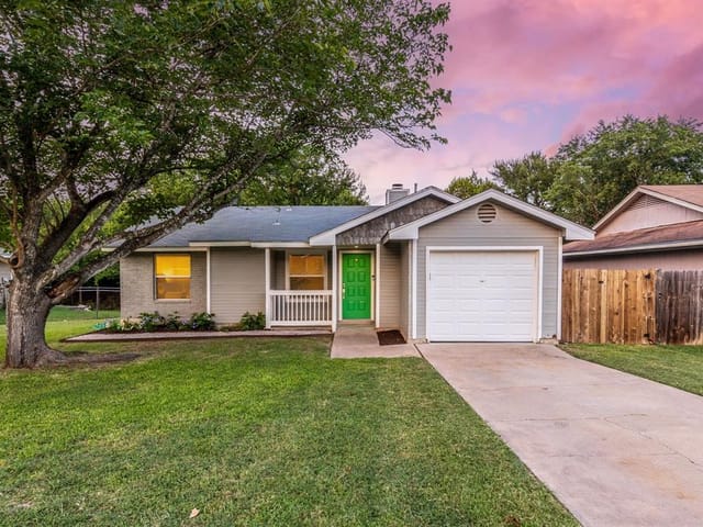 7615 Crystalbrook W