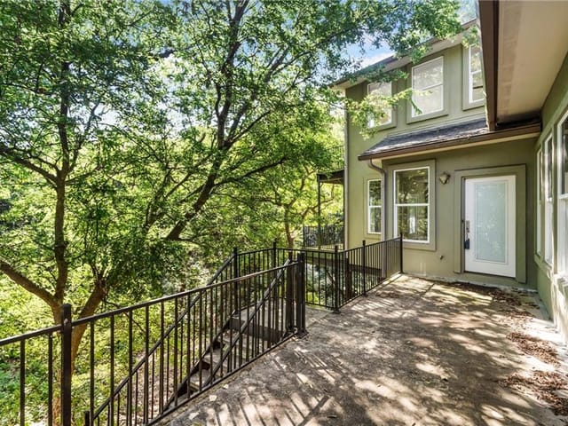 7618 Parkview Cir