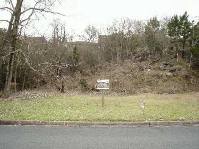 7618 Parkview CIR