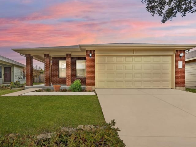 7620 Cayenne LN