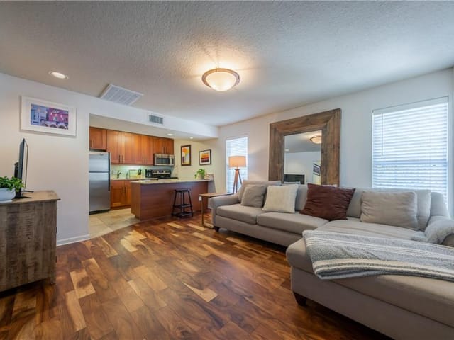 7685 Northcross Dr Unit #720