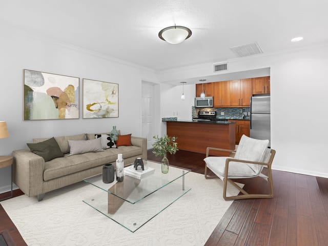 7685 Northcross Dr Unit #728