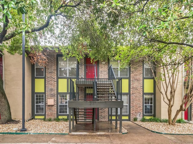 7685 Northcross Dr Unit #901