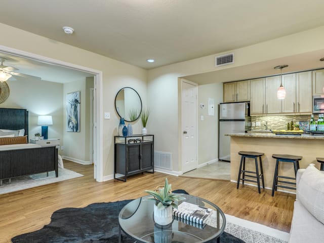 7685 Northcross Dr Unit #907