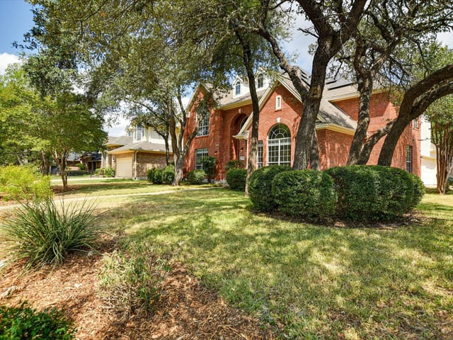 7700 Blue Lilly Dr