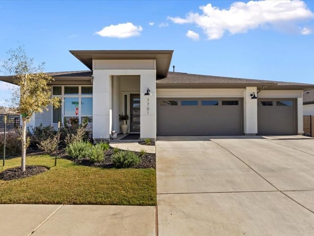 7701 Ellas Inlet DR