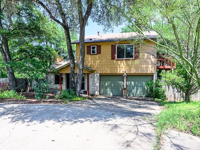 7702 Evaline Ln