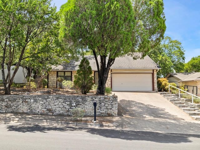 7702 Peaceful Hill Ln