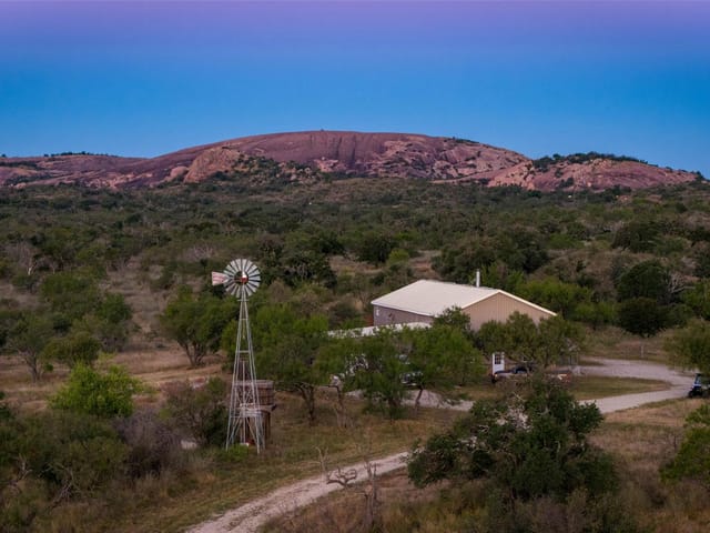 7702 Ranch Road 965