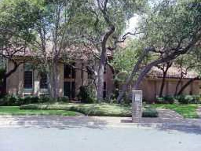 7703 BRAMBLEWOOD Cir
