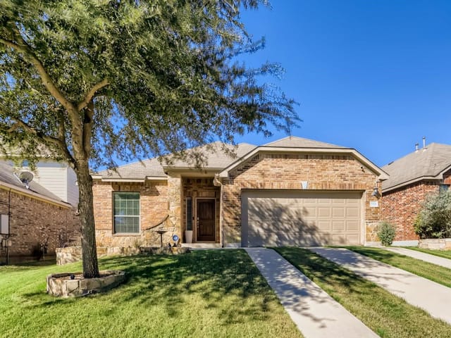 7704 Huddleston Ln