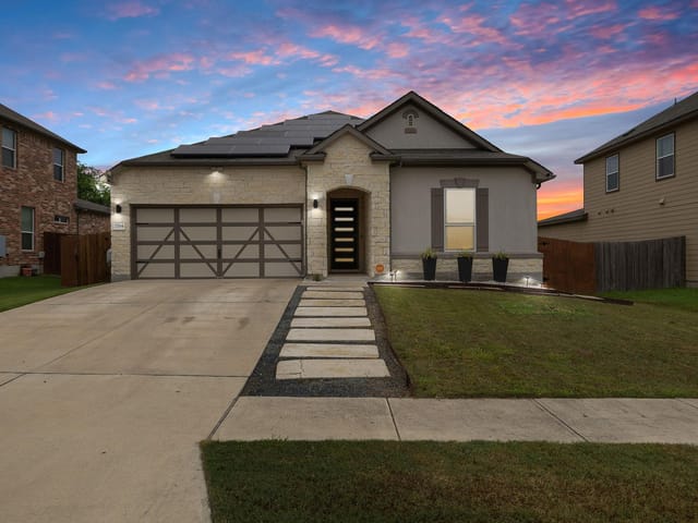 7704 Lazy Creek Dr