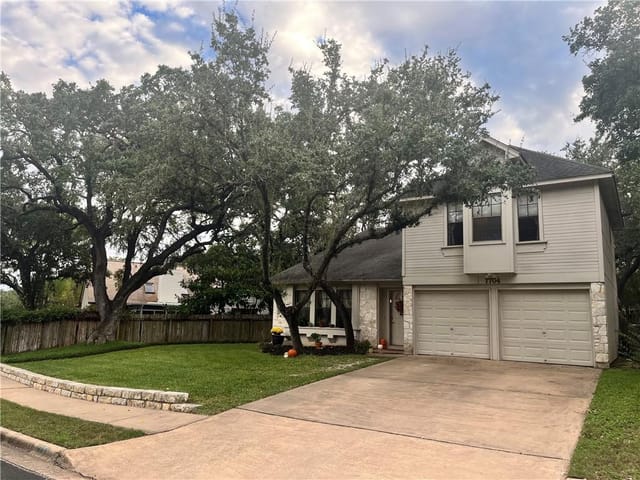 7704 Palacios Dr