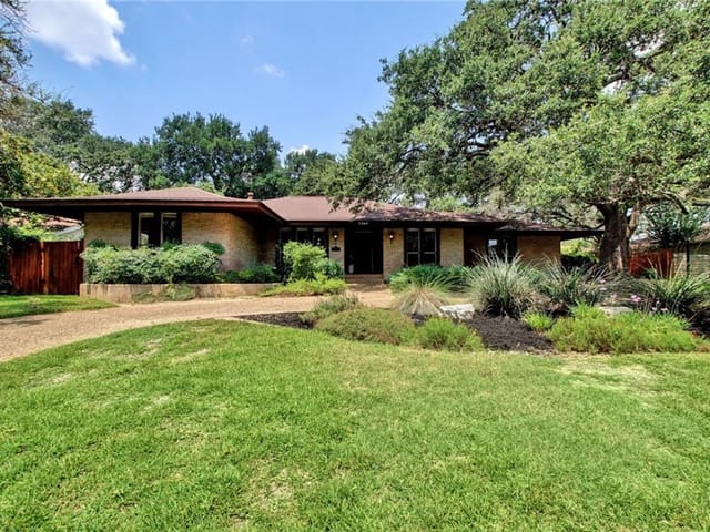 7704 Shadyrock DR