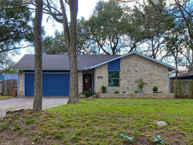 7705 Evaline Ln