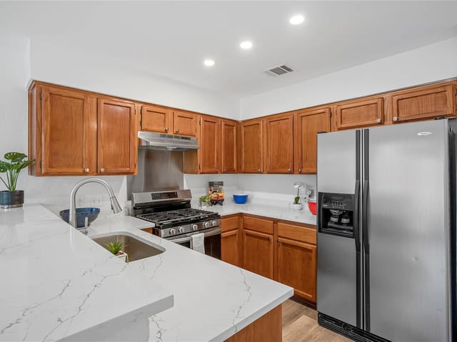 7705 Grovedale Trl