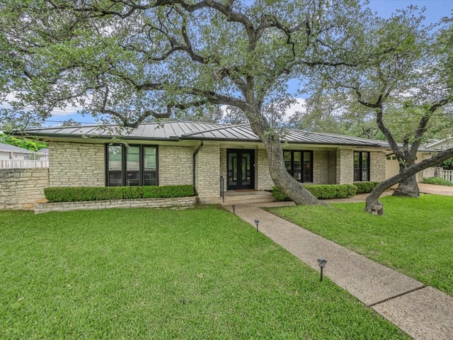 7706 Shadyrock Dr