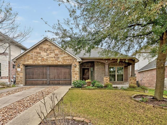7707 Huddleston Ln